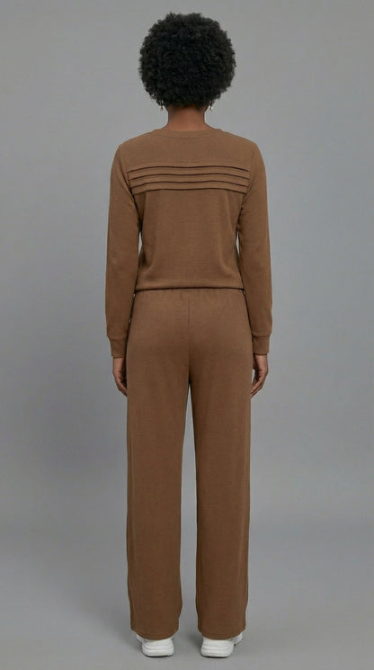 Serene Lounge Set – Soft Top & Drawstring Pants