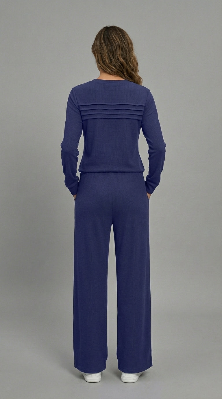 Serene Lounge Set – Soft Top & Drawstring Pants